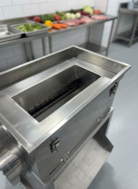 Máy thái thịt họng nạp 25x18 Cm Lâm Gia 3Kw