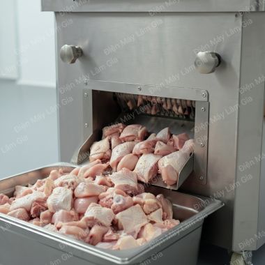 Máy cắt gà công nghiệp Lâm Gia