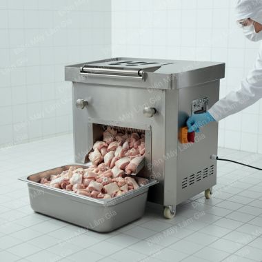 Máy cắt gà công nghiệp Lâm Gia